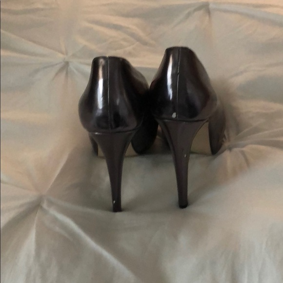 Shoe - Picture 2 of 3